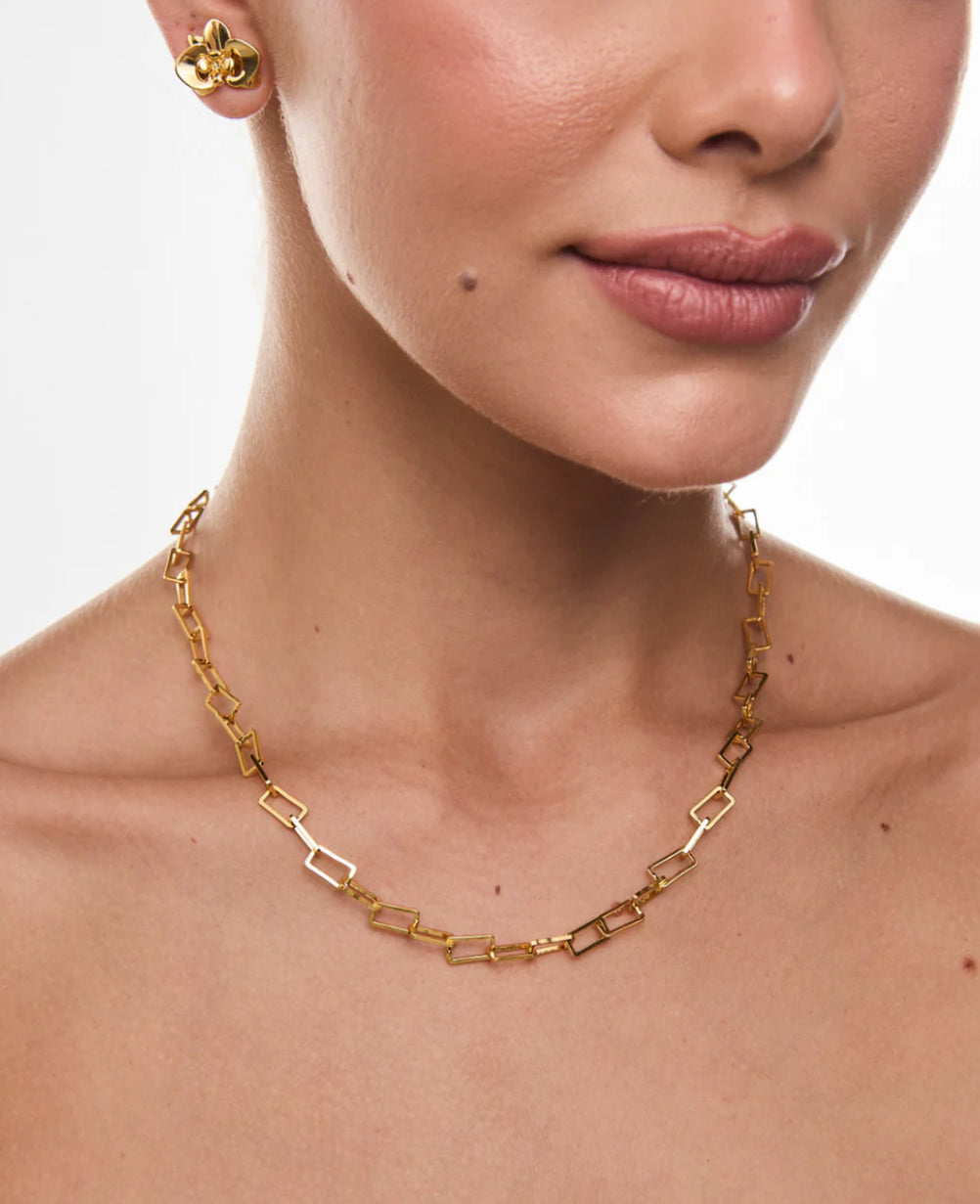 Romántica Chain