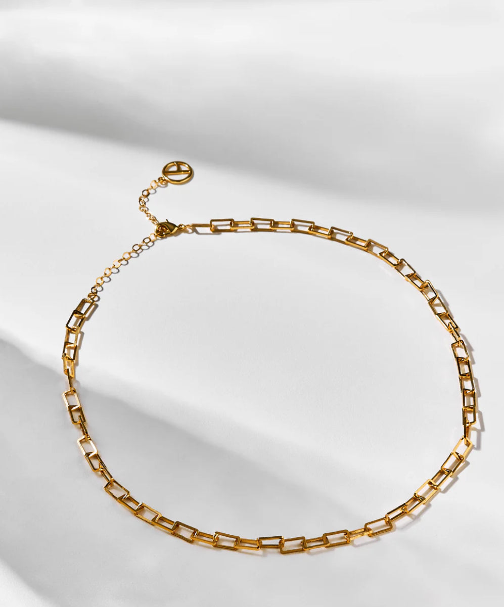 Romántica Chain