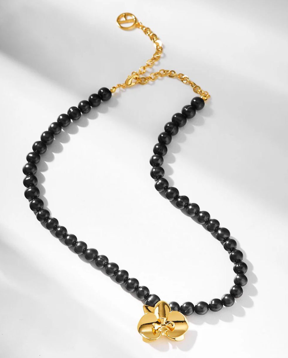 Orquídea Mabe Necklace