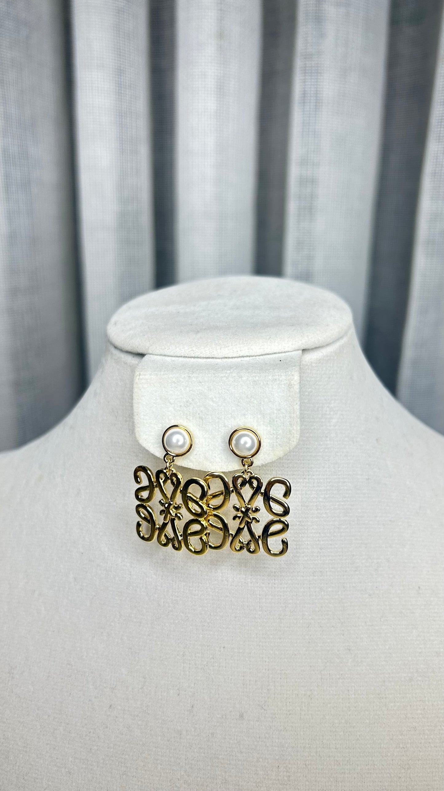 Juego de Cadena & Aretes Riley