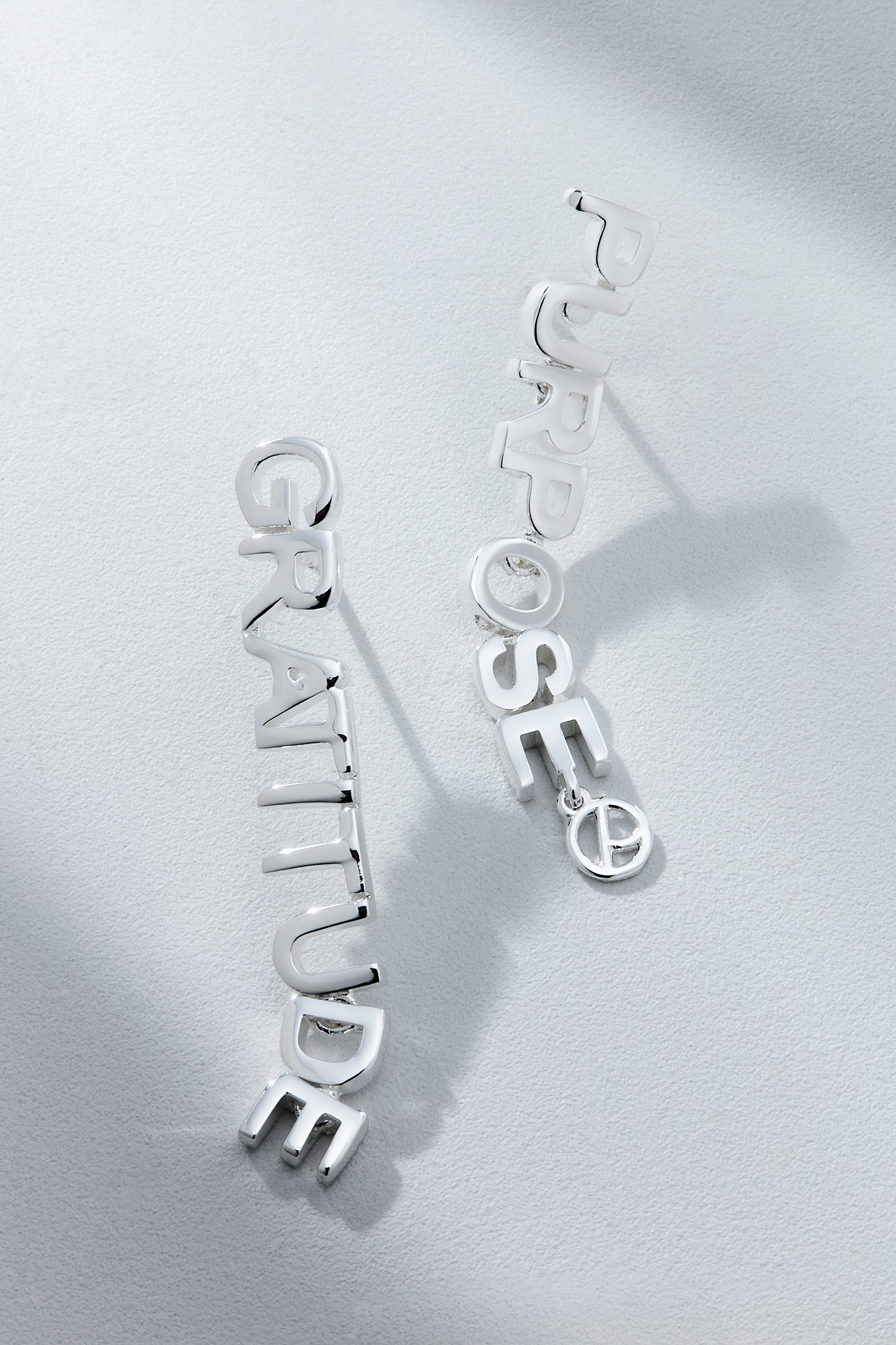 Aretes de Gratitud y Propósito