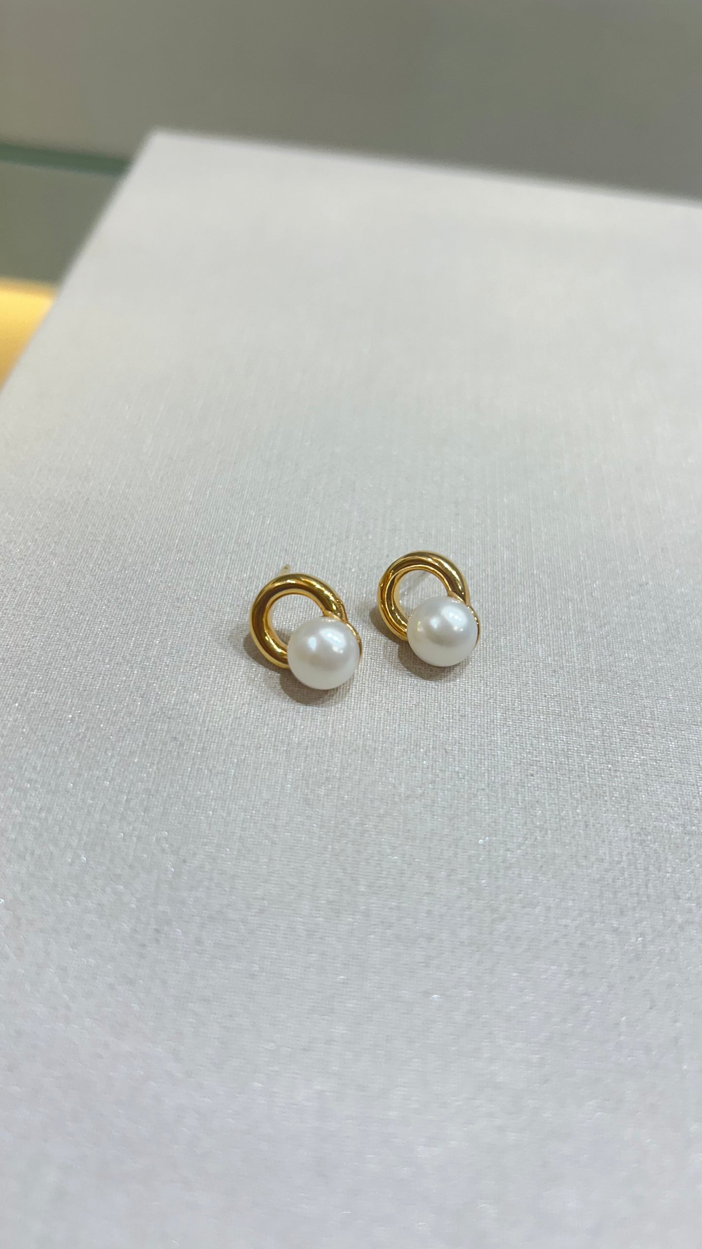Aretes Minimalist Pearls