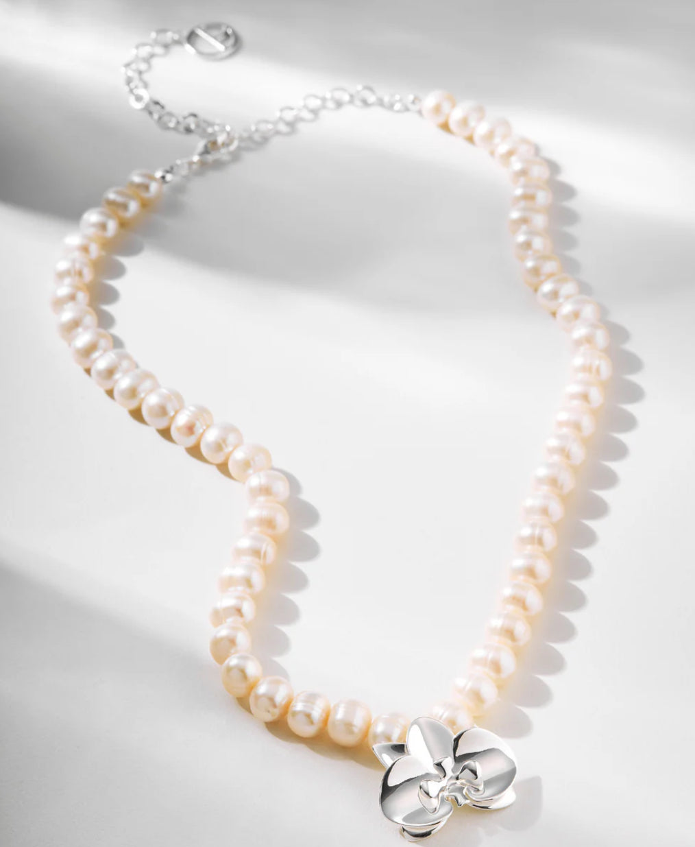 Orquídea Mabe Necklace