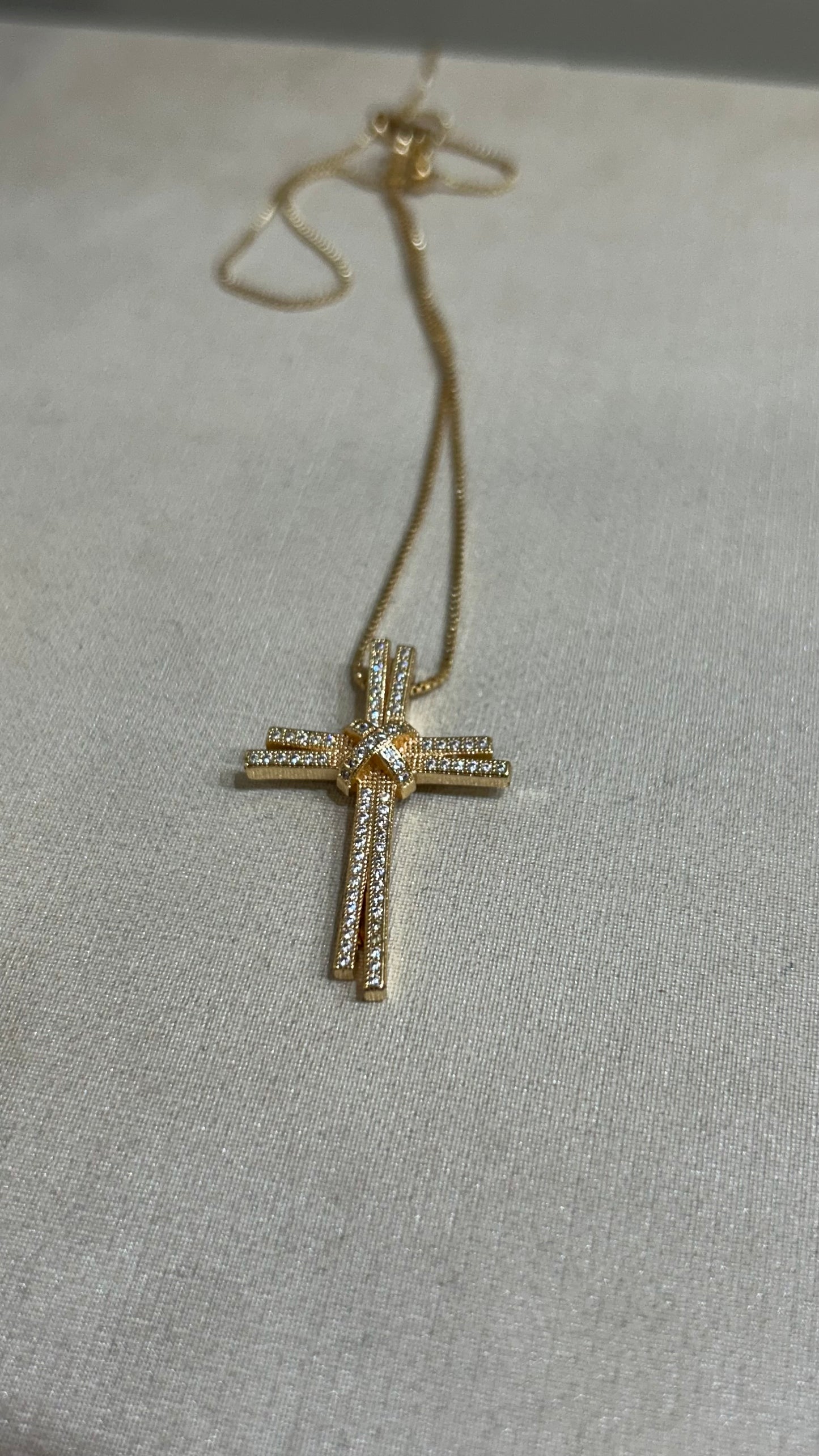 Cadena Cruz Mediana
