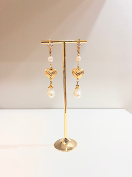 Arete Heart Pearl