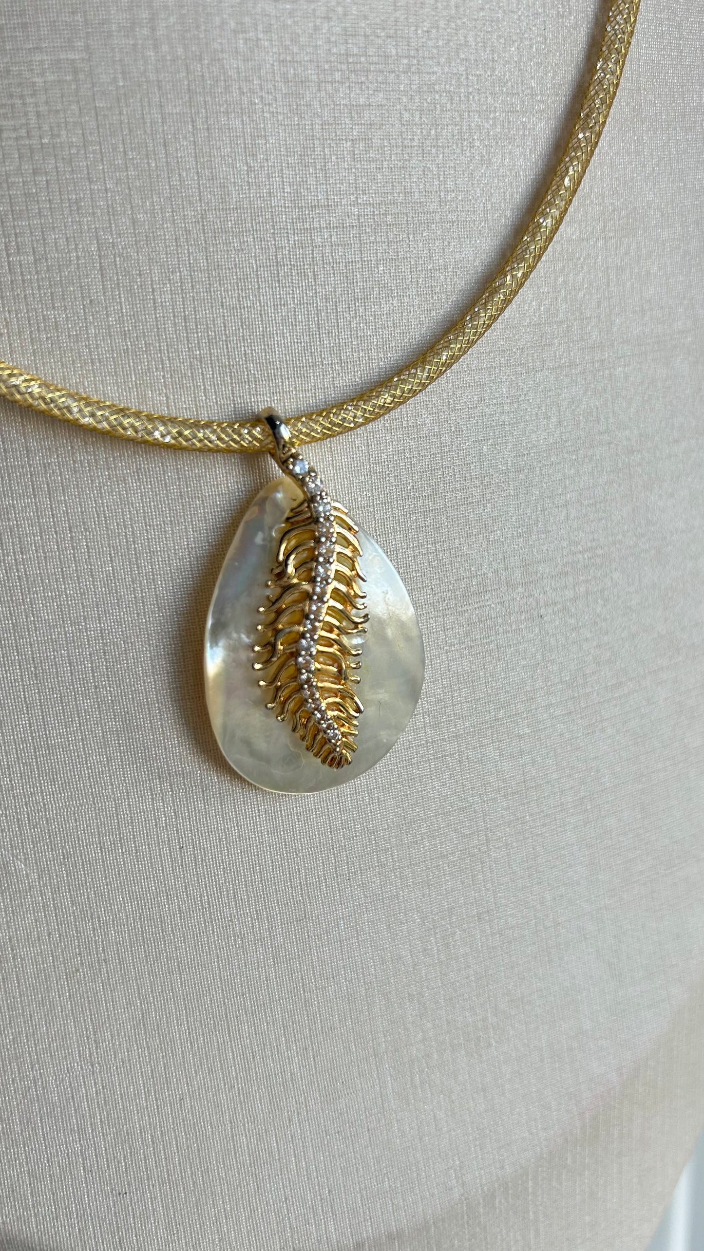 Collar Rina