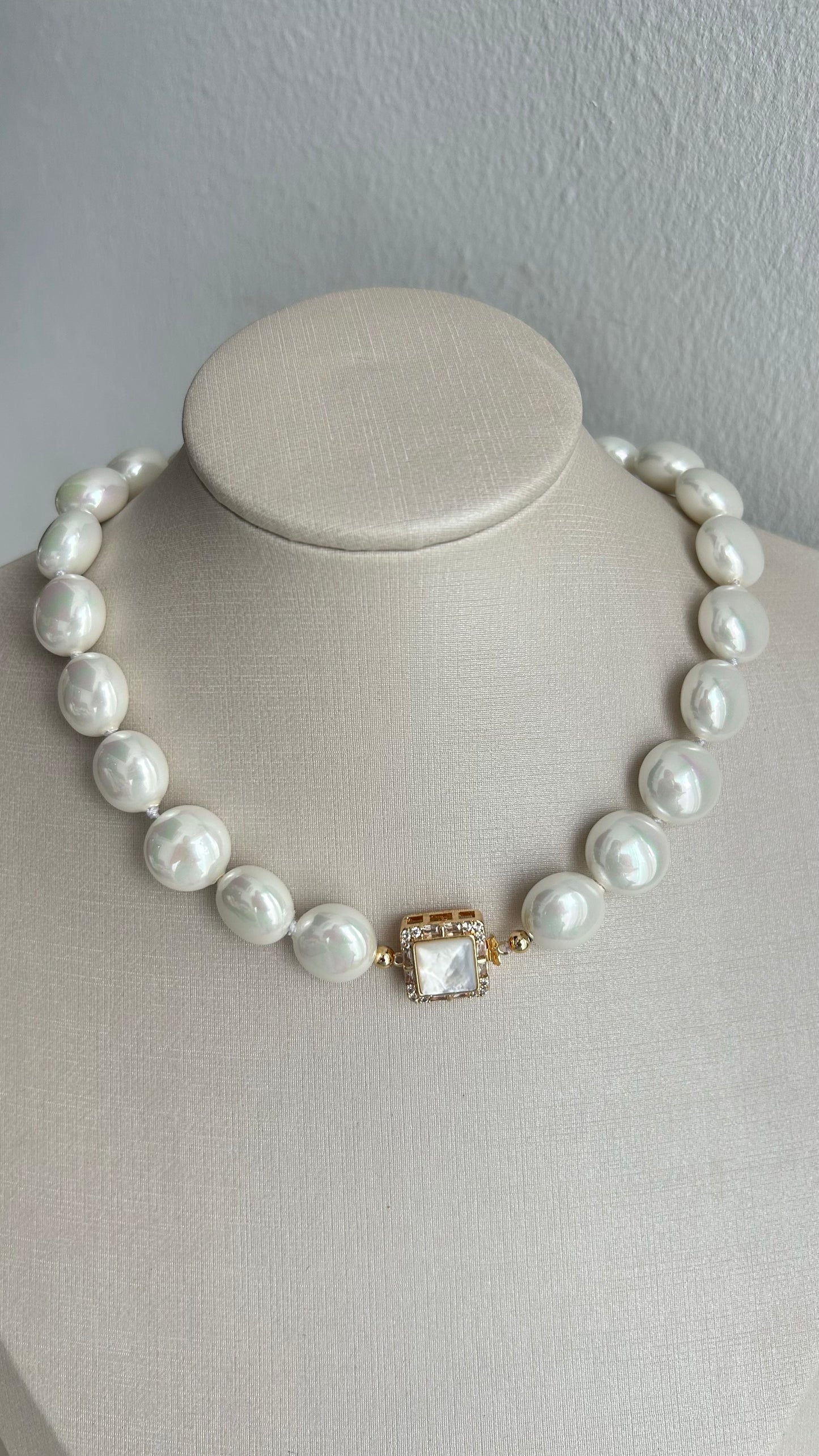 Collar Helene Shine