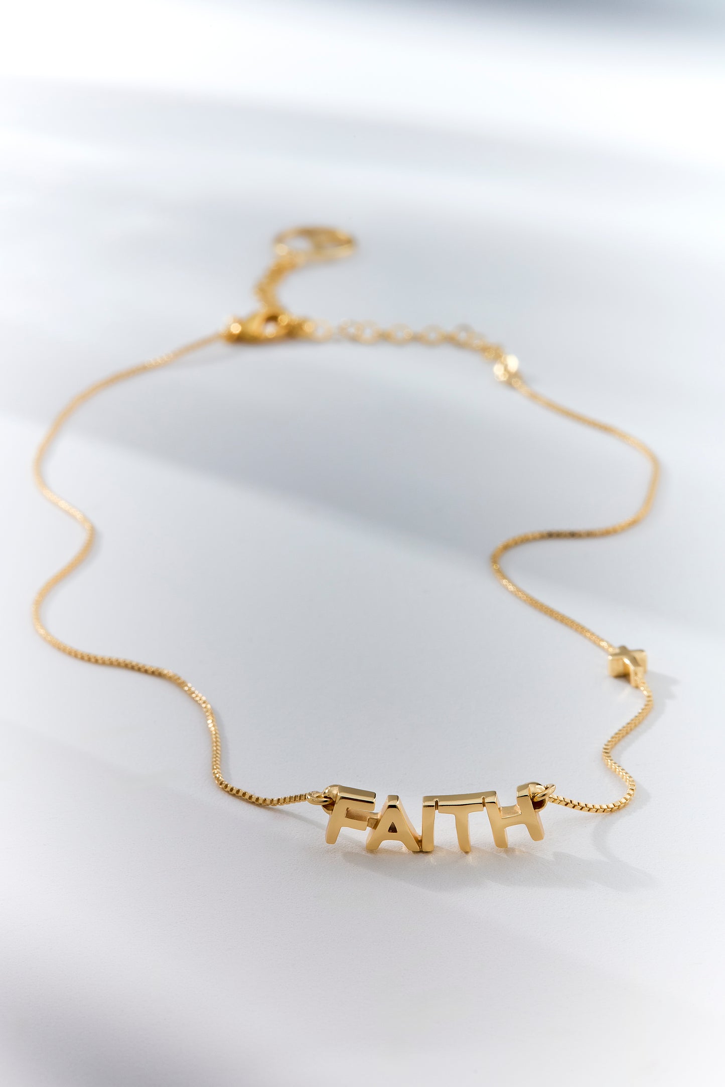 Collar Fé