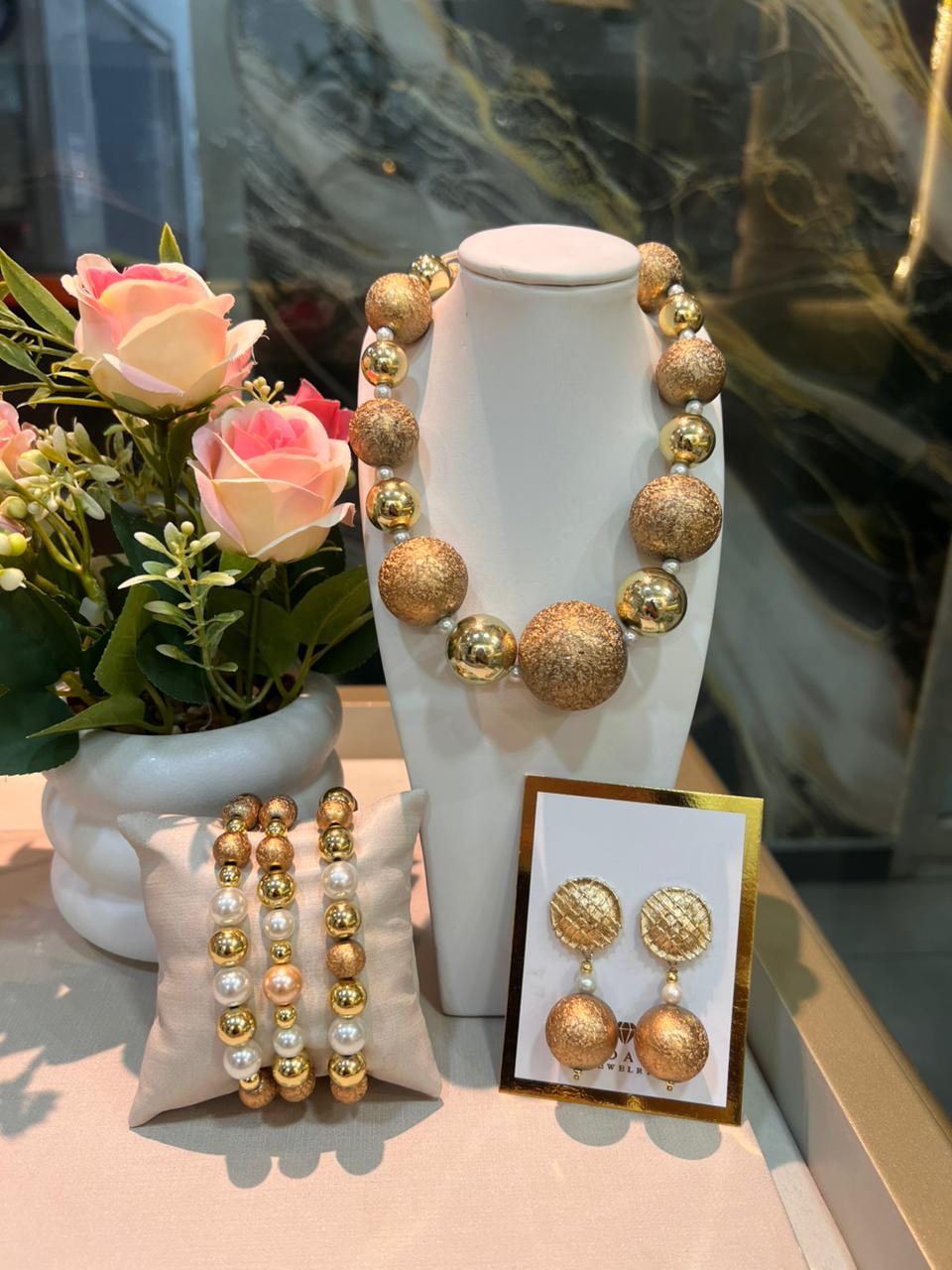 Juego Collar, aretes y pulsera